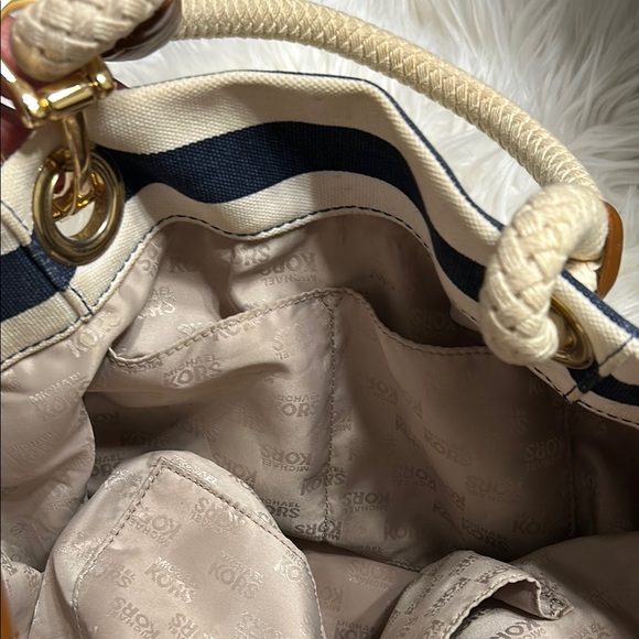 Michael Kors Navy and Cream Tote - Picture 9 of 12